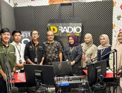 Wakil Dekan I Fakultas Dakwah UIN Jambi Dr. Sya’roni, S.Ag., M.Pd. Laksanakan Monitoring Mahasiswa PPL di D Radio FM dan NB FM.