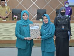 Ketua TP PKK Kota Jambi Nadiyah Resmi Lantik dan Kukuhkan TP PKK, Bunda PAUD, dan TP Posyandu Tingkat Kecamatan, Kelurahan