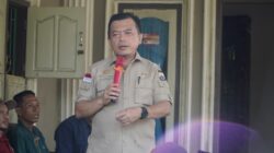 Tinjau Warga Selango yang Terdampak Banjir, Gubernur Al Haris Beri Motivasi Agar Tetap Tegar dan Sabar serta Gelontorkan 1 ton Beras