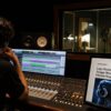 Saat Lagu Buatan AI Mulai Kuasai Tangga Musik, Industri Musik Dunia Dilanda Kegelisahan Baru