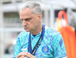 Marian Mihail Tegaskan Tetap Bertahan di PSBS Jelang Duel Kontra Dewa United