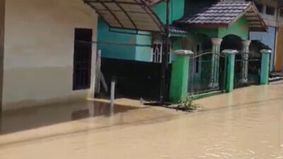Banjir Rendam Ratusan Rumah di Jambi, Warga Mulai Mengungsi