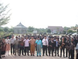 Lepas 219 Siswa PKL SMKN 6 Kota Jambi, Wagub Sani Dorong Generasi Siap Kerja dan Berdaya Saing Nasional