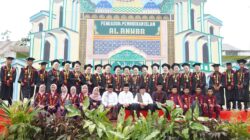 Gubernur Al Haris Doakan Santri Ponpes Al-Anwar Jadi Generasi Berakhlak Mulia dan Berprestasi