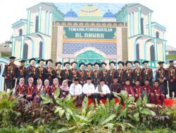 Gubernur Al Haris Doakan Santri Ponpes Al-Anwar Jadi Generasi Berakhlak Mulia dan Berprestasi