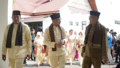 Kadis Kominfo Wakili Gubernur Jambi Hadiri Perhelatan Hoyak Tabuik di Pantai Gandoriah