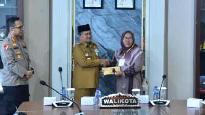Pemkot Jambi Serahkan Bantuan Rp202 Juta kepada 16 Korban Bencana