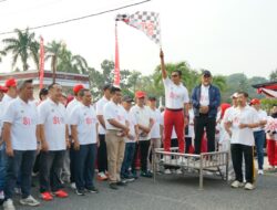Jalan Santai Meriahkan HUT ke-81 RI, Gubernur Al Haris Serukan Semangat Kebangsaan