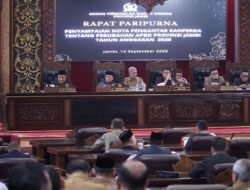 GUBERNUR AL HARIS SAMPAIKAN NOTA KEUANGAN PERUBAHAN APBD 2026