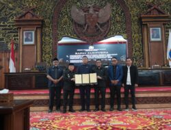 Gubernur Al Haris Hadiri Rapat Paripurna DPRD Penyampaian Laporan Banggar dan Penandatanganan Nota Kesepakatan Ranperda Perubahan APBD 2026