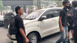 Massa Aliansi Sempat Blokade Jalan Gubernur Jambi, Protes Lambannya Penanganan Kabut Asap