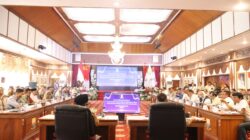 Sekda Sudirman Dampingi Kunjungan Kerja BAM DPR RI ke Jambi, Dorong Penyelesaian Persoalan Pertanahan Zona Merah Secara Adil dan Humanis